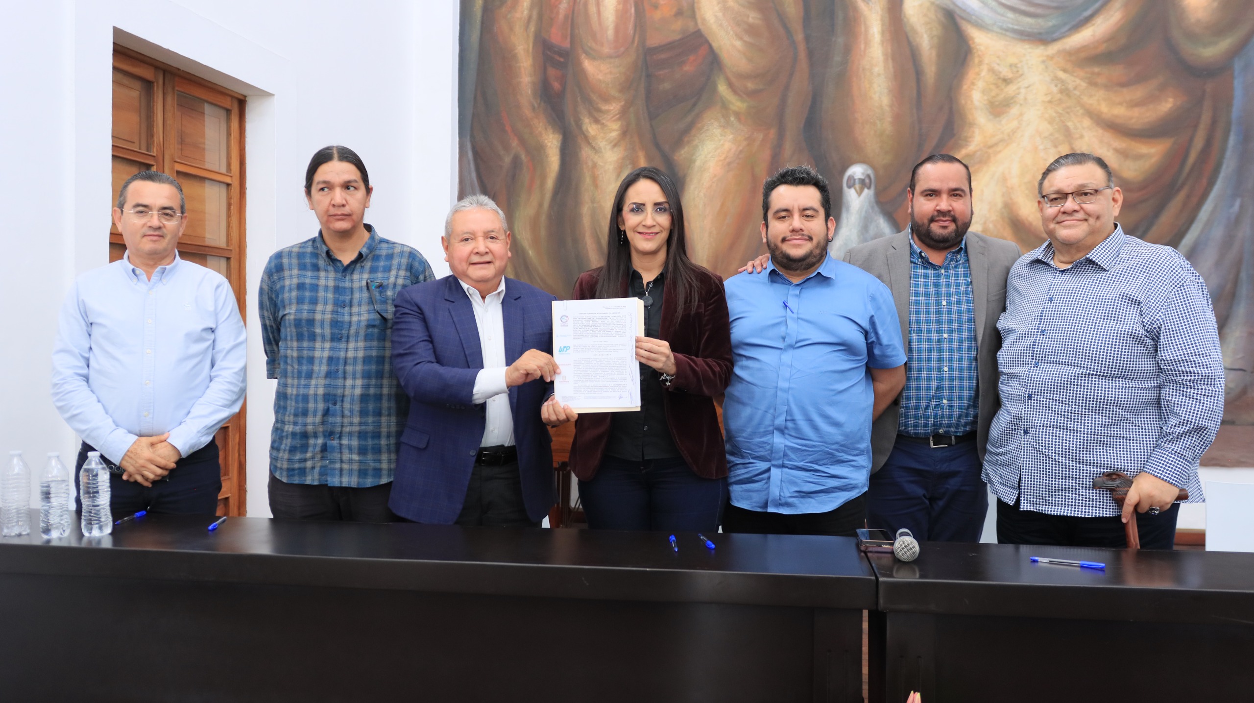 FIRMA TLAQUEPAQUE CONVENIO DE COLABORACIÓN CON LA UNIVERSIDAD TECNOLÓGICA DE LA ZONA METROPOLITANA DE GUADALAJARA