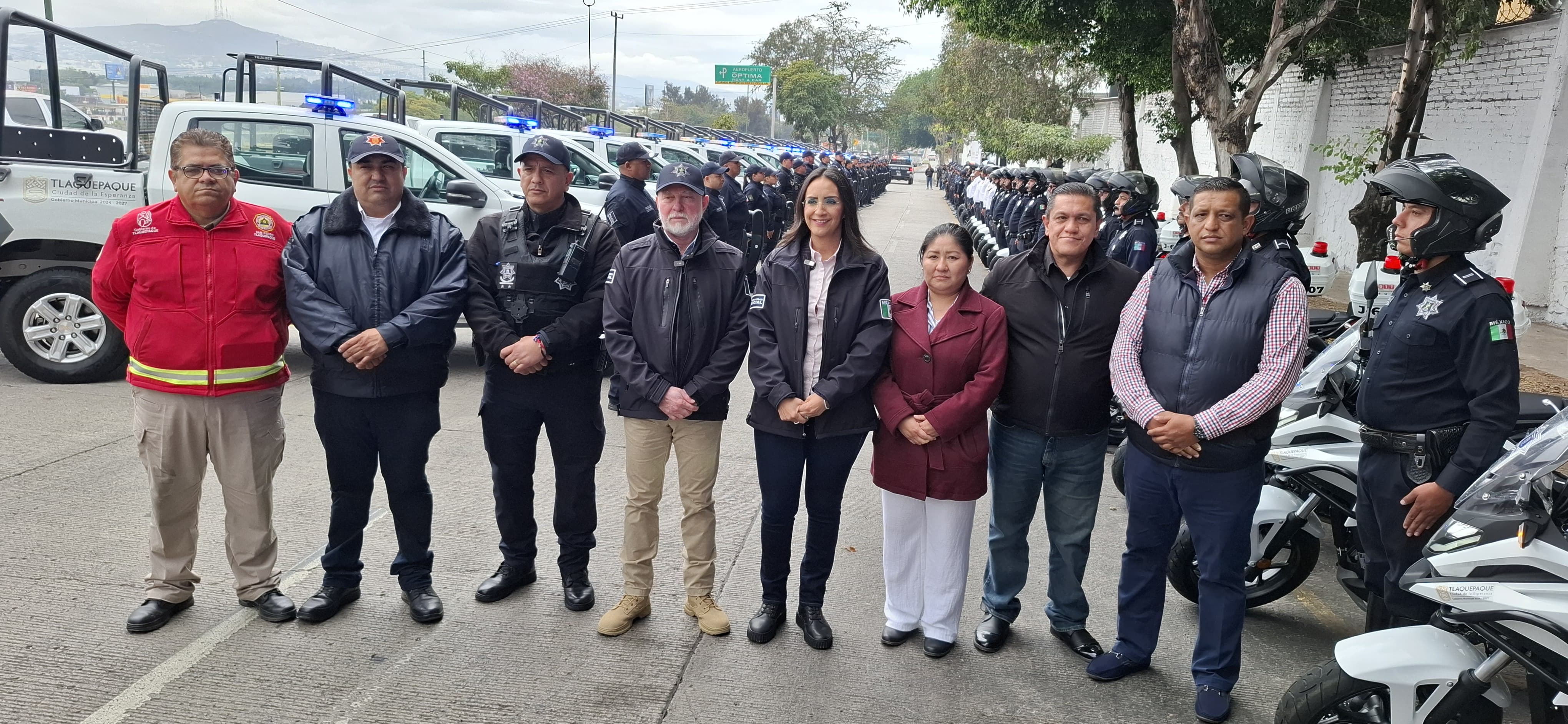 MI COMPROMISO ES CUIDAR DE LA GENTE DE SAN PEDRO TLAQUEPAQUE Y ELLOS SON MI EQUIPO