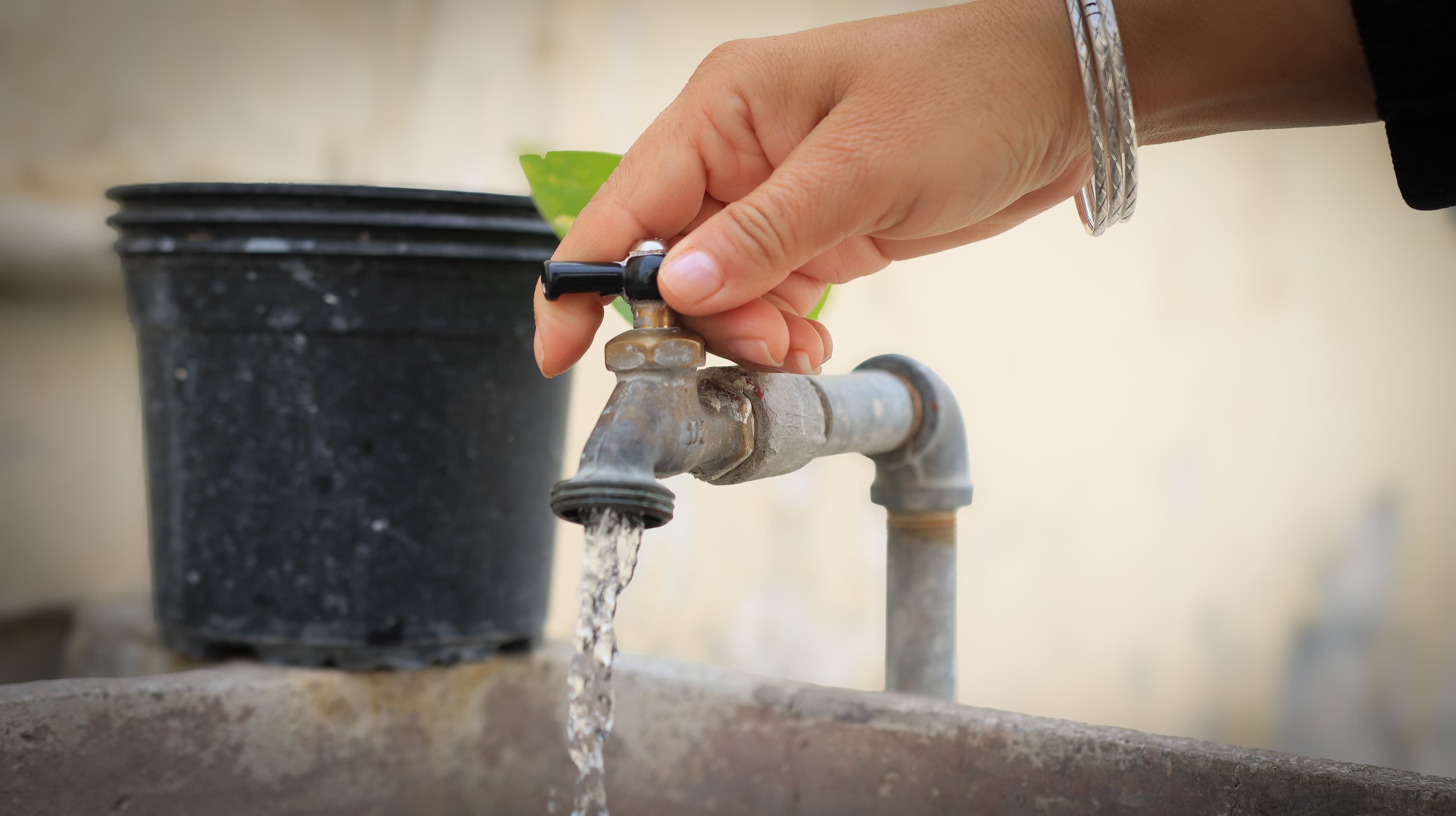 SAN PEDRO TLAQUEPAQUE SUMINISTRARÁ AGUA POTABLE A COLONIAS AFECTADAS POR CORTE DEL SIAPA